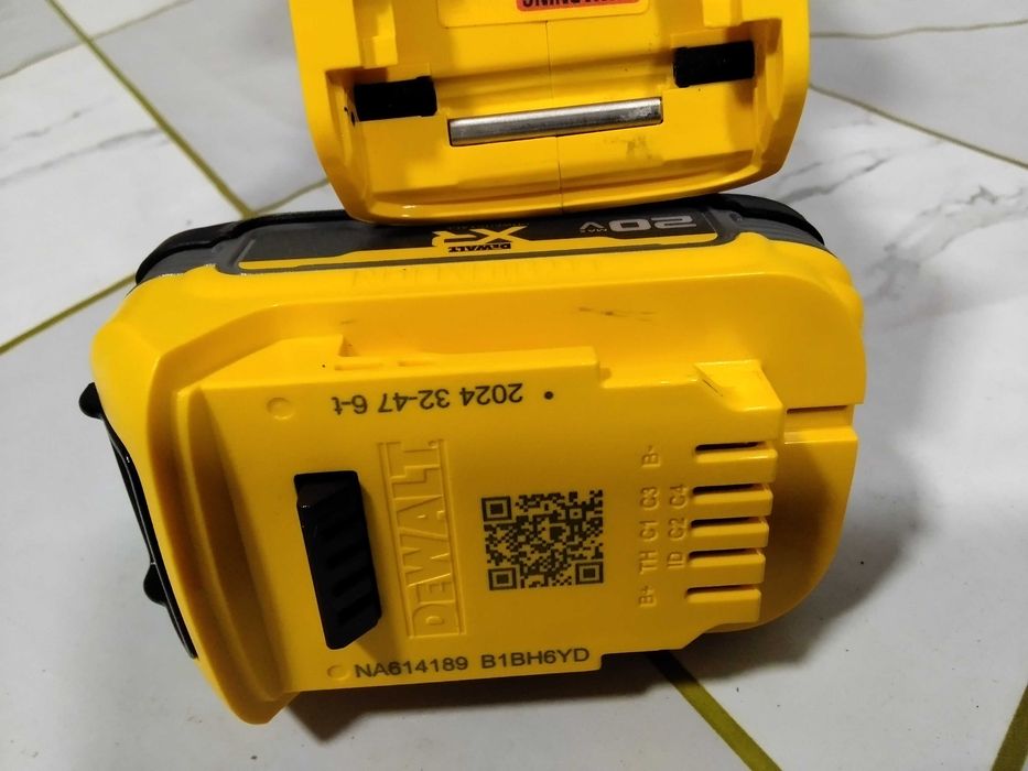 Лобзик DeWalt DCF335