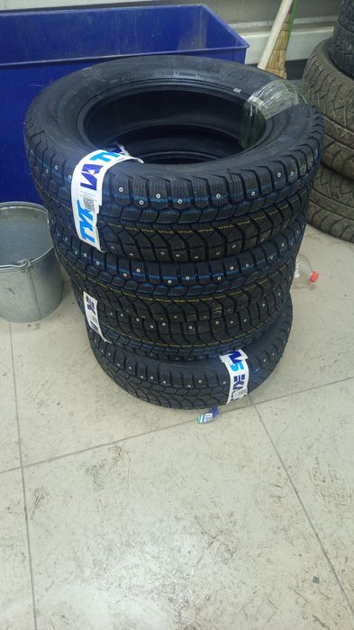 Продам шины комплект новые