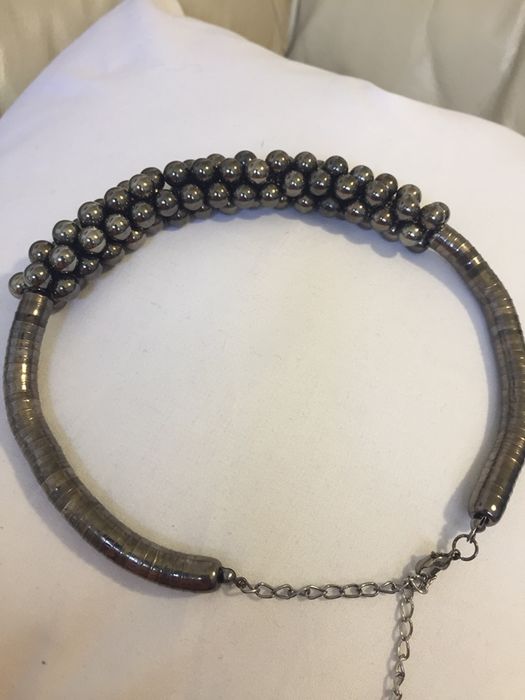 Дамско колие по врата