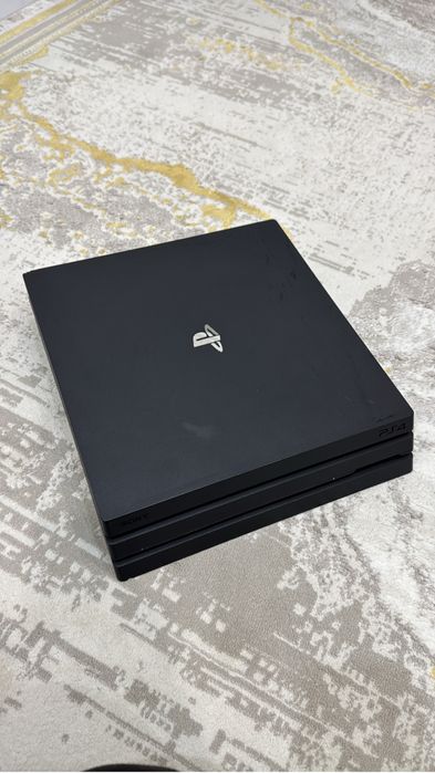 Playstation 4 Pro 1tb в отличном состоянии