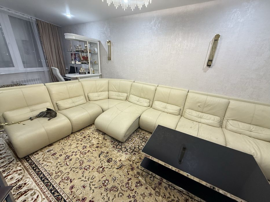Продам диван кожанный