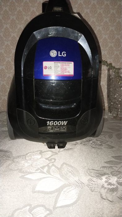 Продам пылесос LG в отличном состоянии