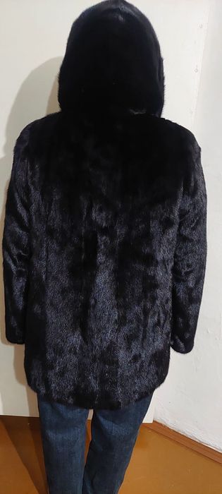 Продам норковую шубу