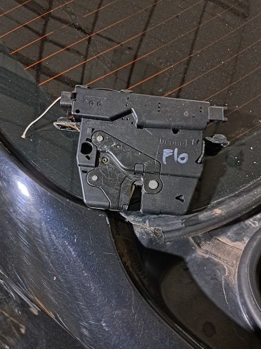 Broasca incuietoare inchizatoare portbagaj bmw f10 seria 5 sedan