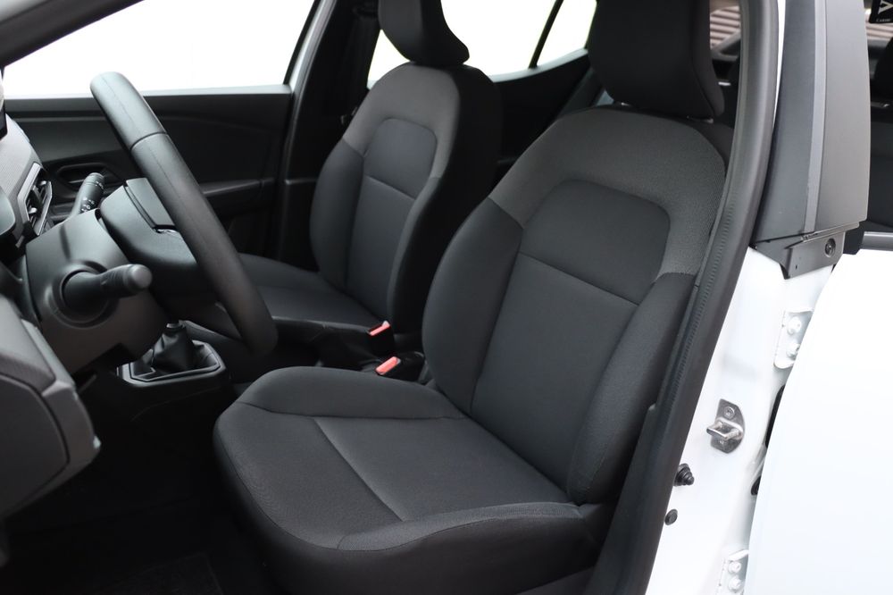 Dacia  Sandero  1.0 Sce vand/inchiriez pentru bolt uber