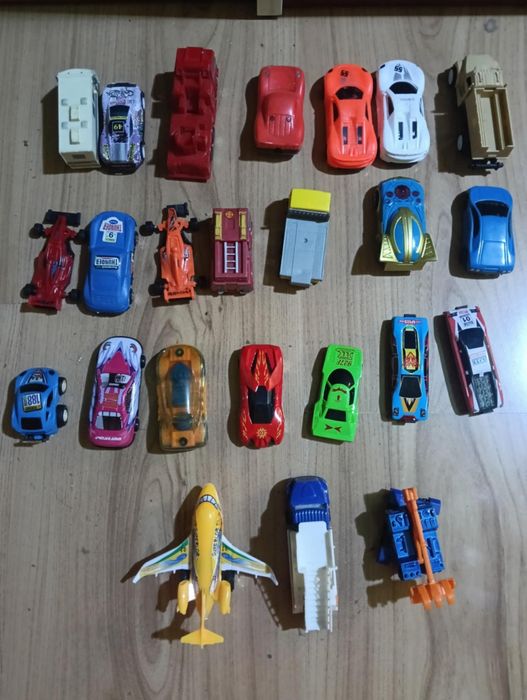 Colecție mașinuțe de fier/250 bucăți