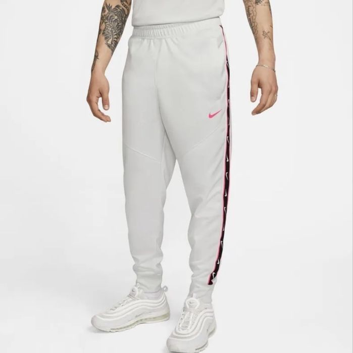 Спортен екип Nike