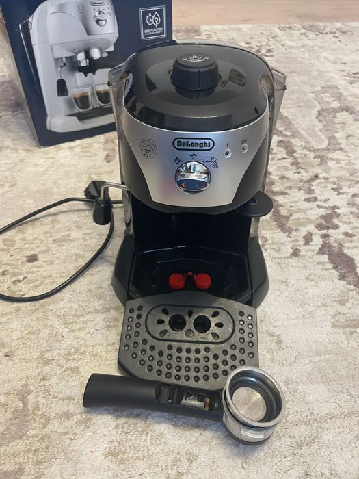 Vand expresor DeLonghi EC221B , 15 bari , 110W