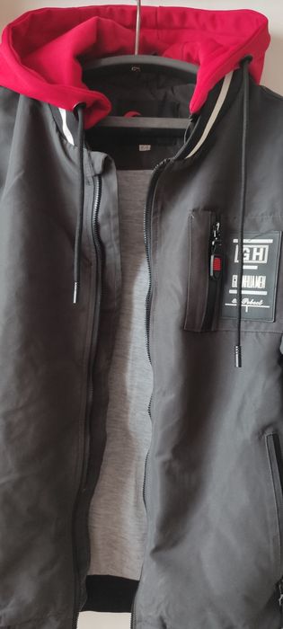 Продам ветровку на мальчика