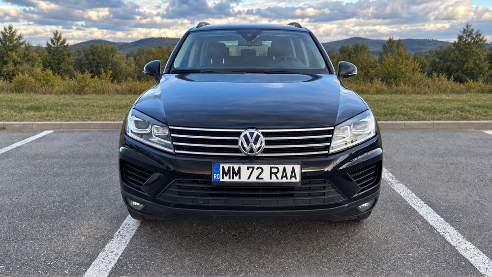 VOLKSWAGEN Touareg
