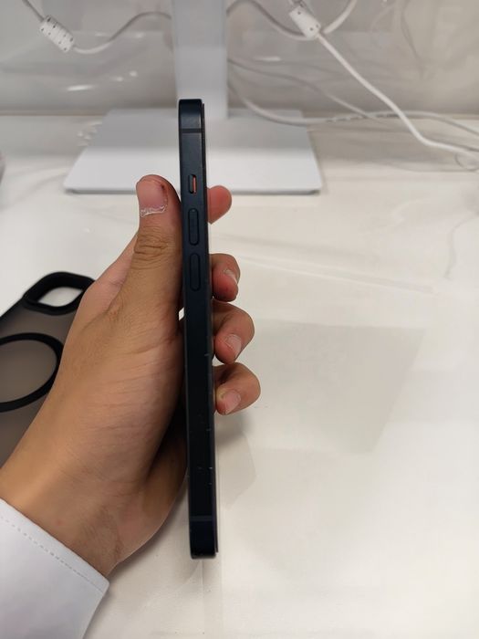 iPhone 13 128/4 gb