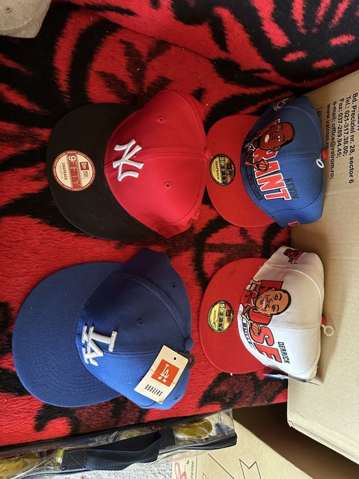 Otter box , iphone, huse, foli, geaca , costum ski, new era