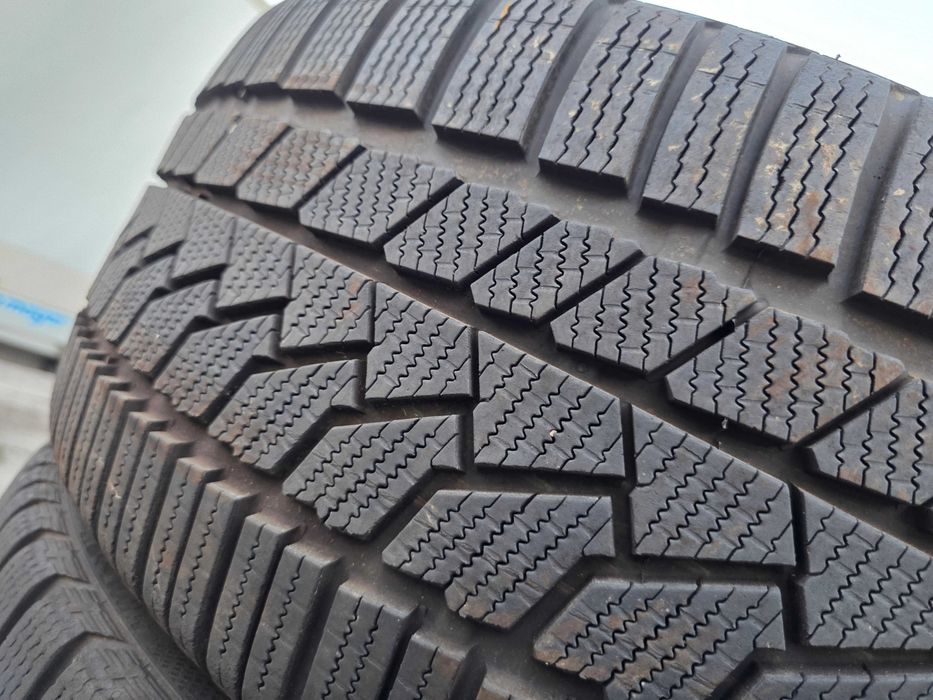 2бр Като нови зимни гуми 245 40 19 - Continental Runflat - DOT 2023