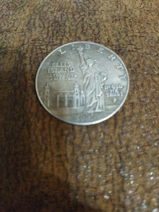 Монета смотри фото,биткоин