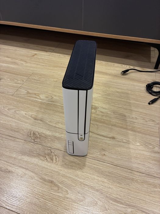 Продам xbox 360 e