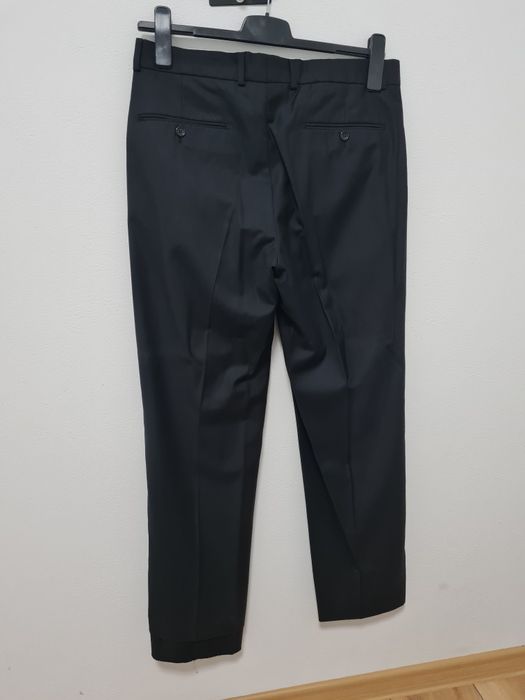 Costum Hugo Boss mar 48