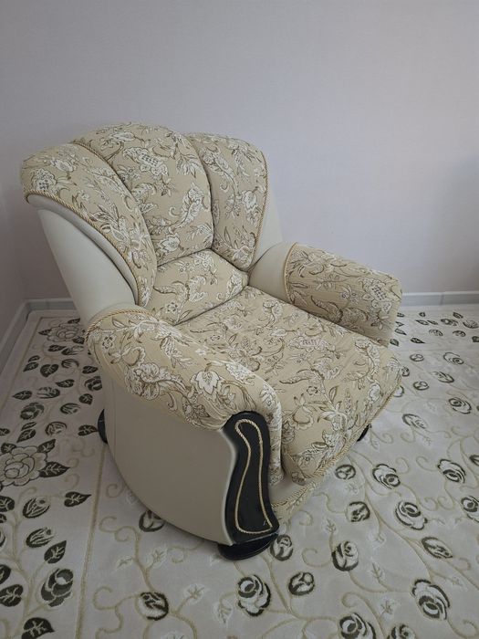 Продам диван российский б/у