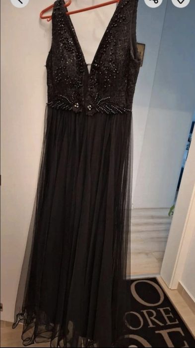 Rochie lungă elegantă 42, neagră, de seară, cu tul și aplicații