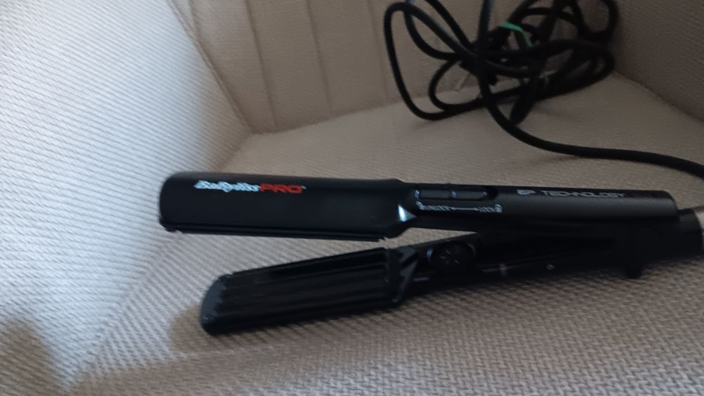 Преса за вафли и обем на косата