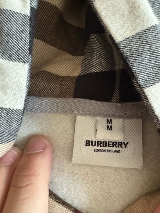 Vand hanorac burberry nou