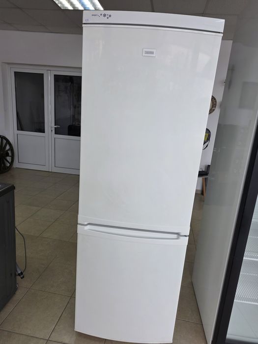 Хладилник Zanussi spazio