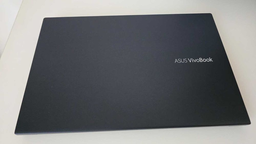 Laptop Asus Vivobook 14 M413 AMD Ryzen 5 impecabil