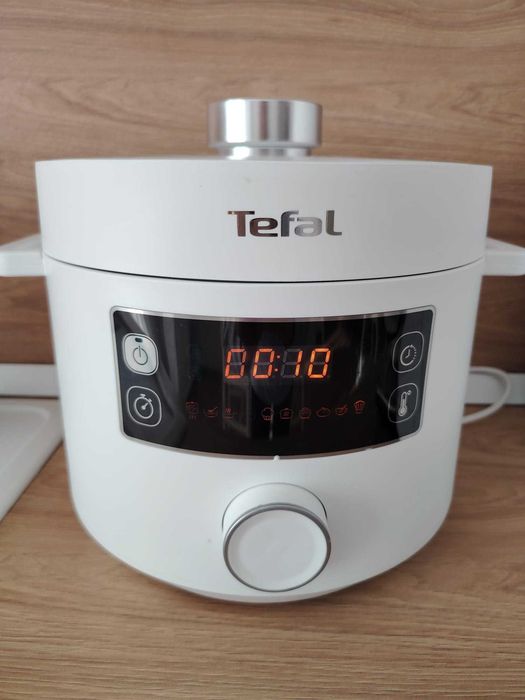 Multicooker Tefal Turbo Cuisine CY754, capacitate 5l, pret 320 lei