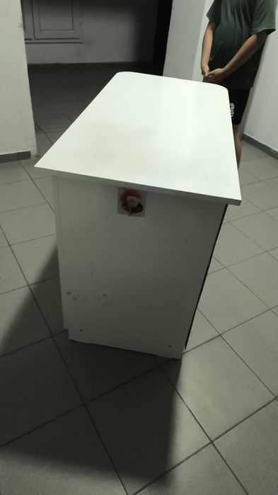 Продам стол письменный