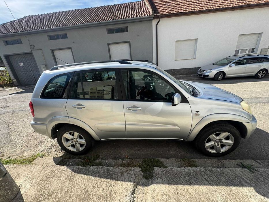 Toyota RAV4 2.0 D-4D 4x4 - stare functionala foarte buna