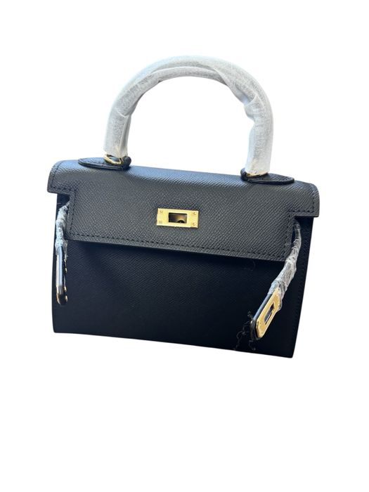 Стилнa чантa Hermes и еднорамкка LV