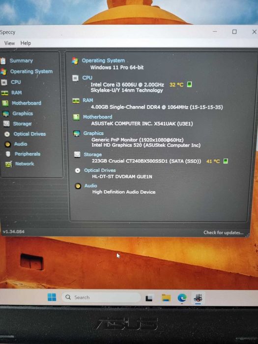 Vand Laptop Asus X541U