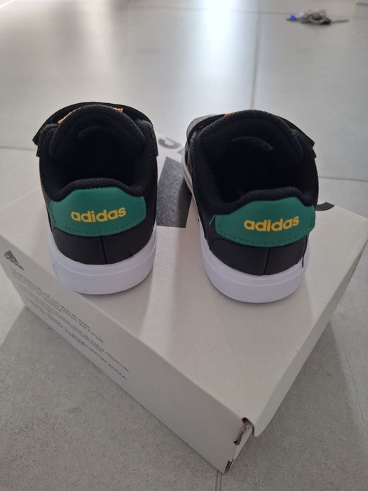 Adidasi Adidas,  mărimea 20, NOI