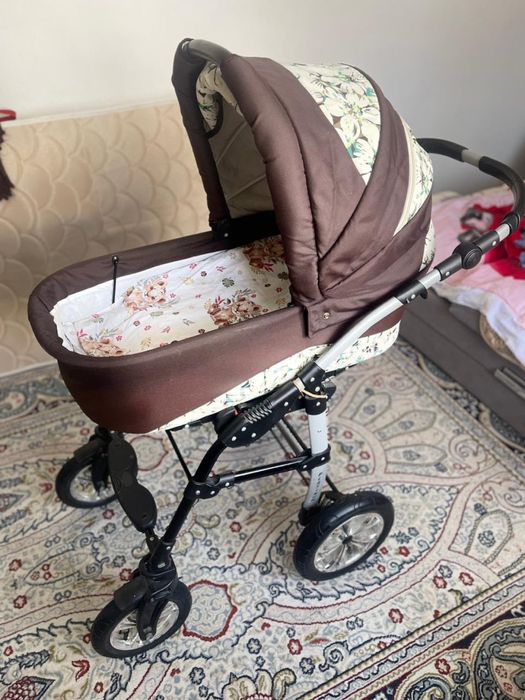 Продам детскую коляску