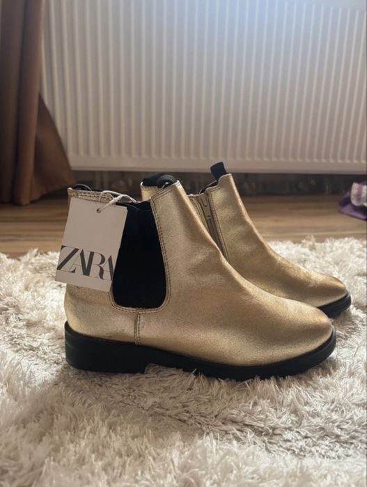 Botine ZARA aurii
