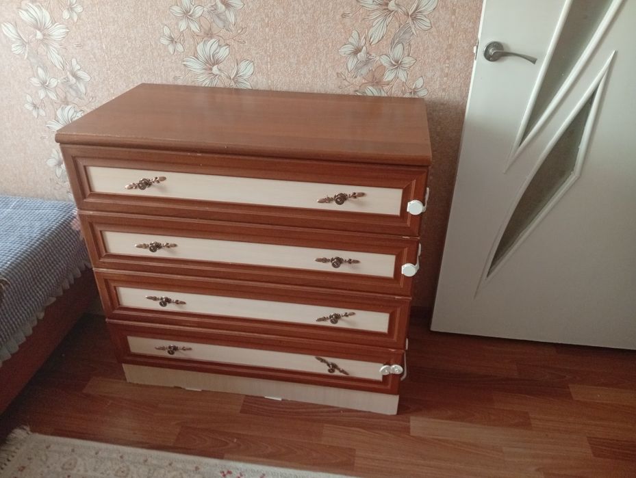 Спальный гарнитур