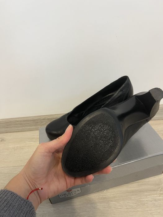 Черни кожени обувки Грация от естествена кожа