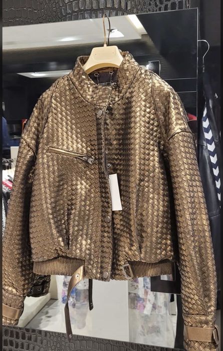 Geci de piele inedite