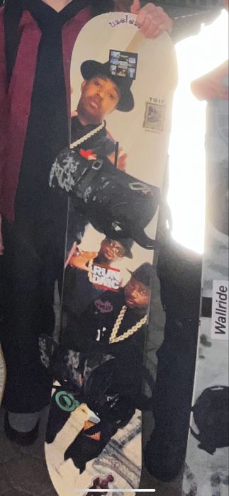 Сноуборд в хорошем состоянии