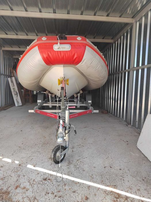 Надуваема RIB лодка Freesun 420 с колесар и двигател+аксесоари