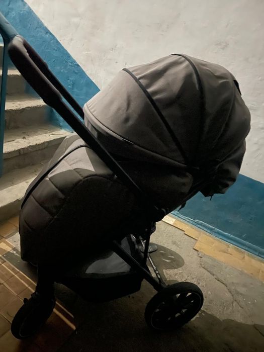 Коляска Tomix Kelly