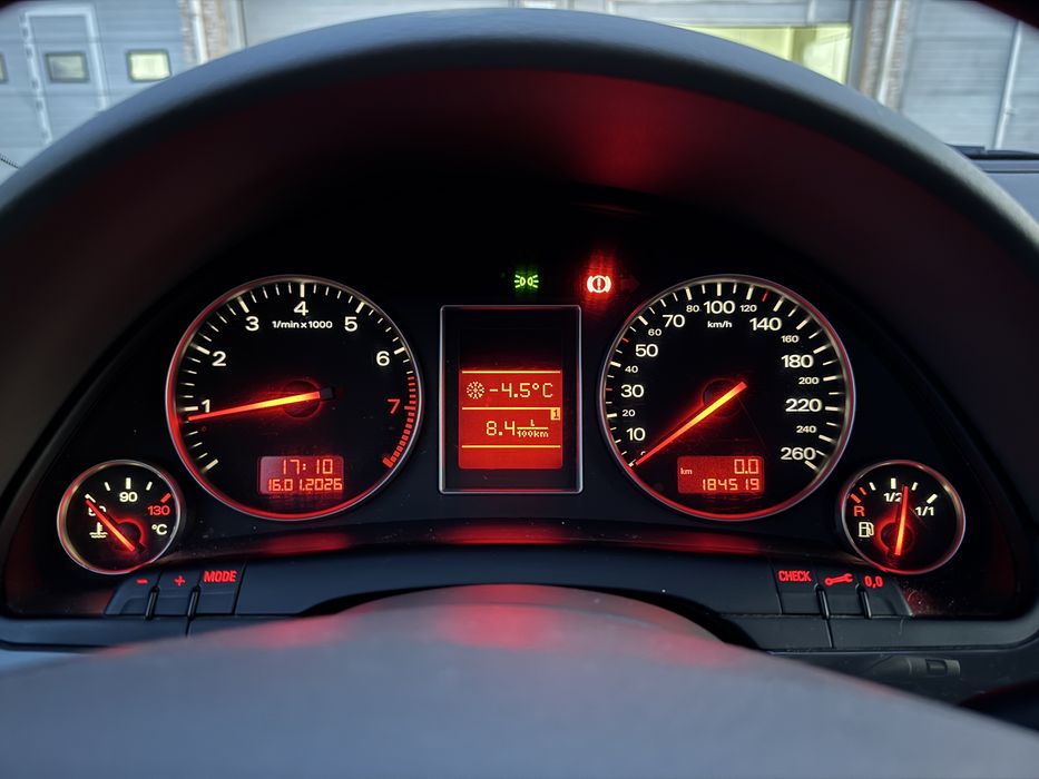 Audi A4 1.6 benzina 2004