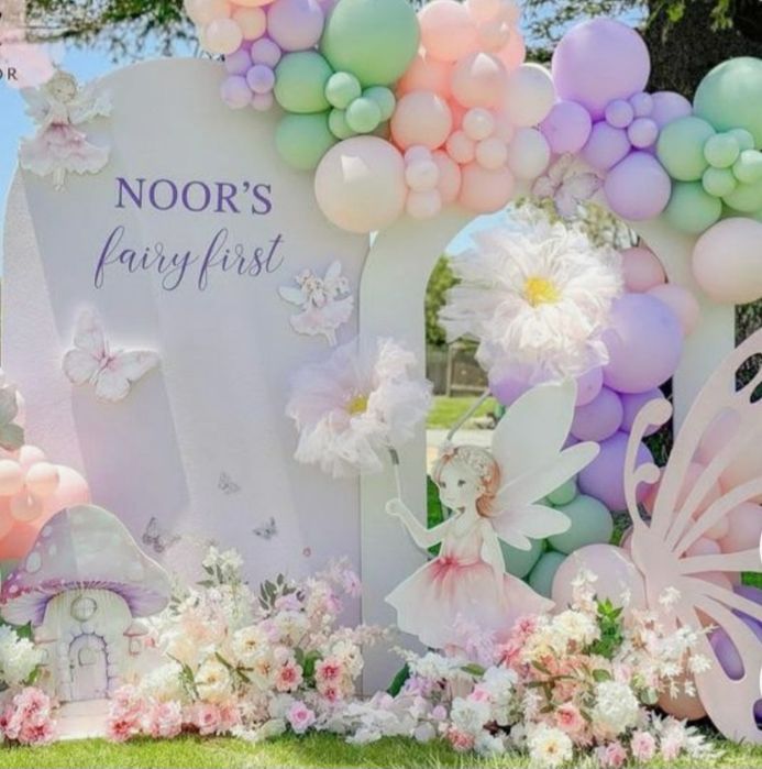 Arcada baloane botez  Aranjamente de masa baloane