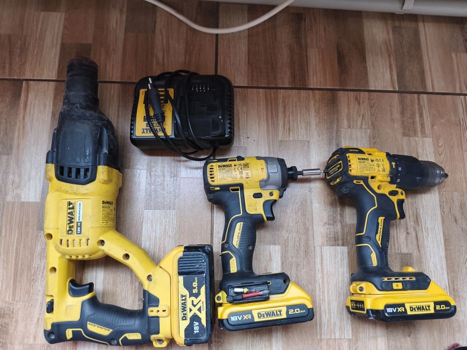 Dewalt pachet scule.