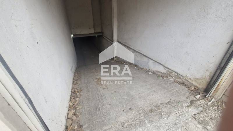 Продава се Гараж / Паркомясто в Варна, Център - 12 кв.м за 2209 €/кв.м - Снимка #2