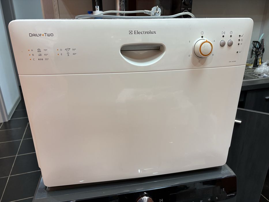 Съдомиална машина Индезит малка