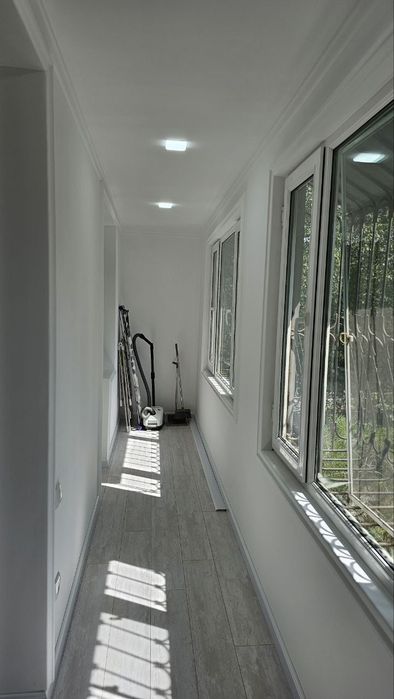 3 комн. ЦУМ,  между метро Ойбек и Космонавтов. Евроремонт! Своя!!