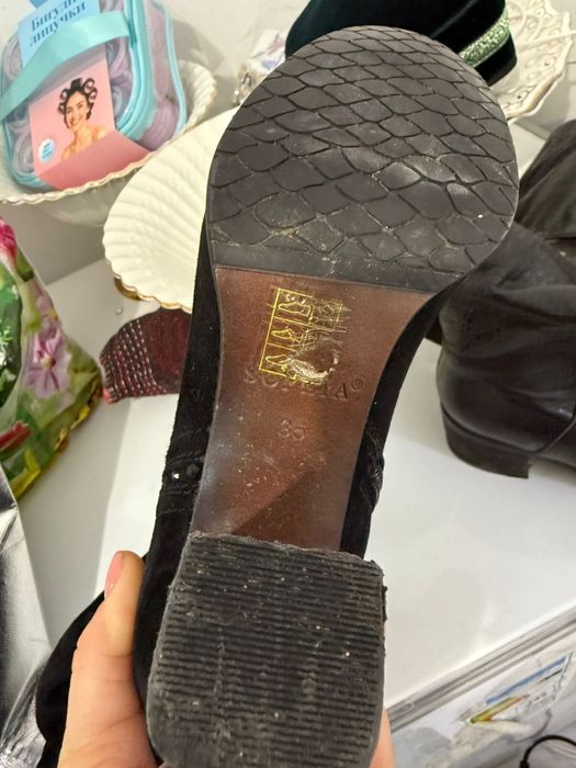 Кожанные сапоги.