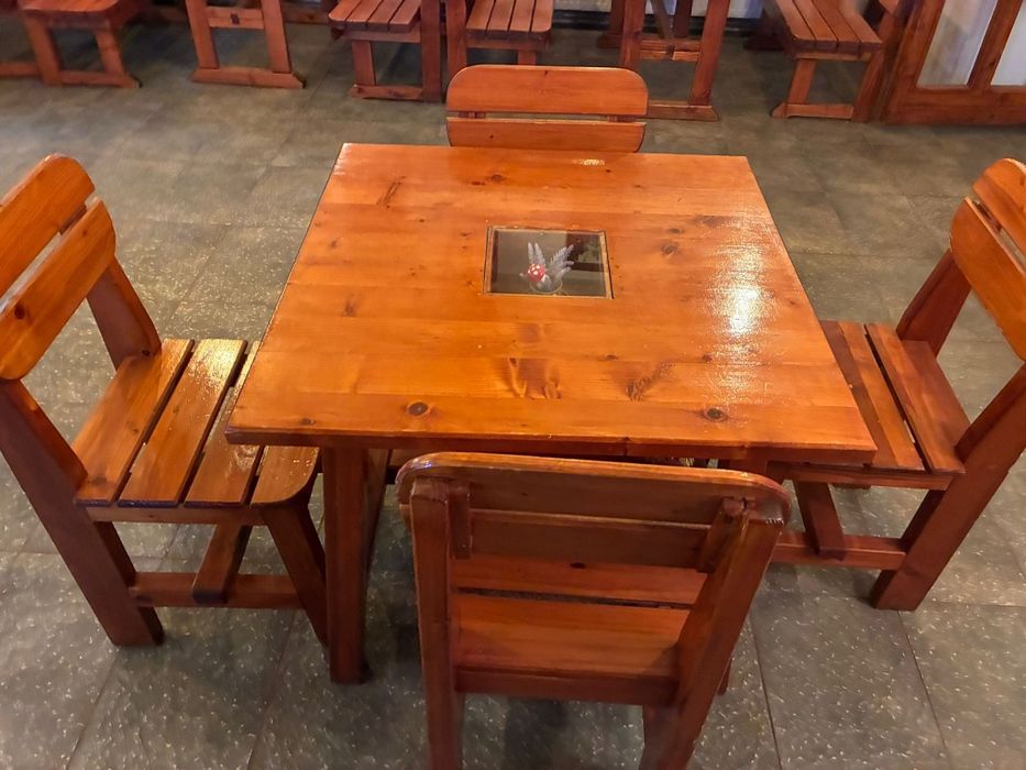 Set restaurant  masa si 4 scaune