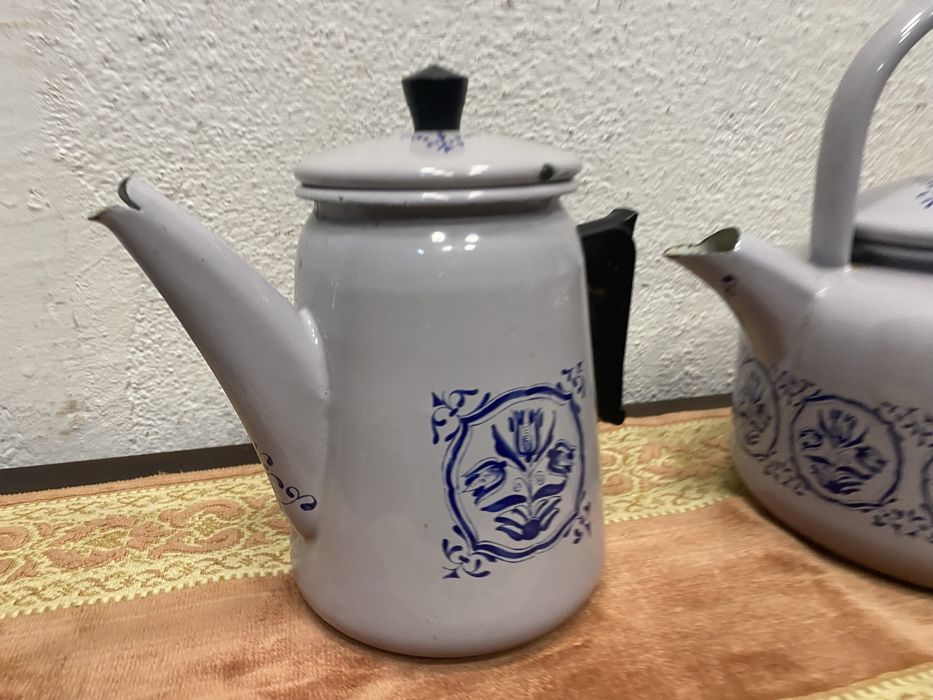 Френски емайлирани чайници
