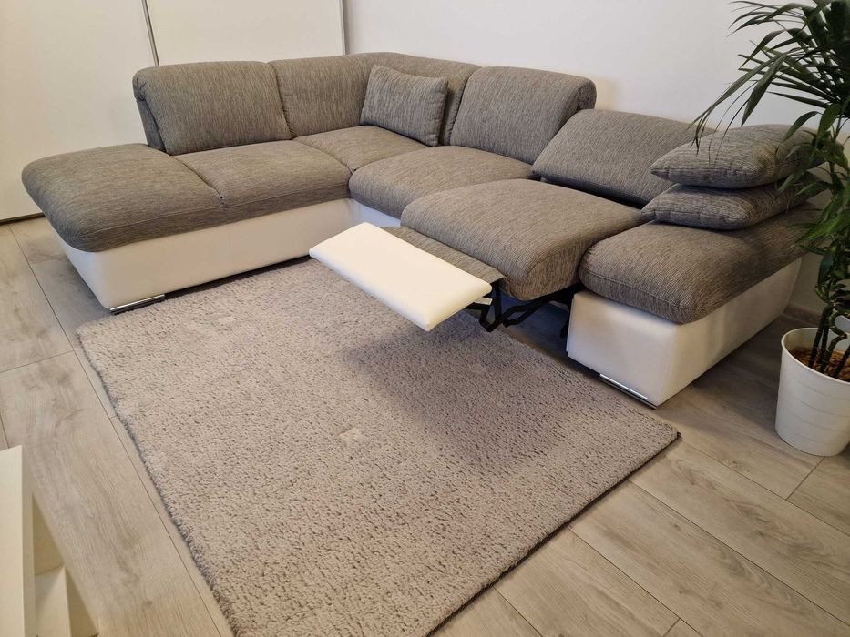 Coltar Kika, culoarea gri-alb, 230 cm×285 cm.